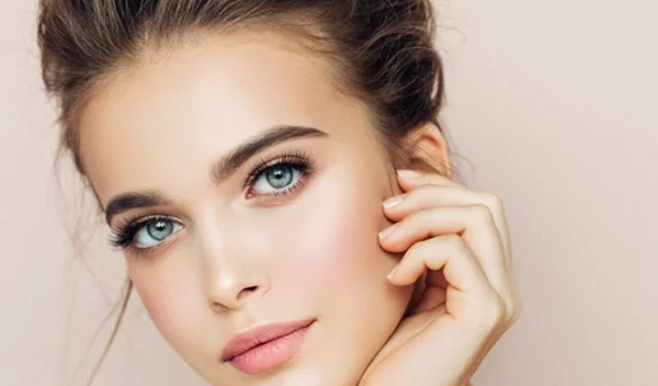 Τέλειο μακιγιάζ χωρίς contouring (μόνο με μερικά tips που δεν ήξερες!)