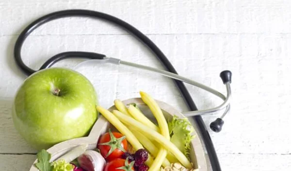 Τελικά 6 ή 3 γεύματα πρέπει να τρώμε κάθε μέρα;