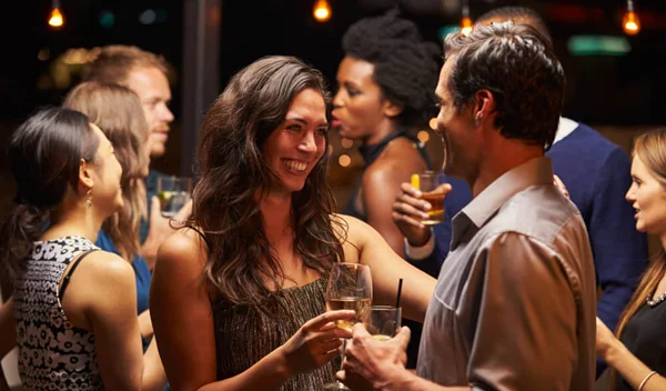 Πώς να τον κάνω να με θέλει; Τα 4 μυστικά επιτυχίας