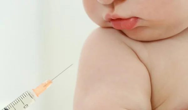 Ιλαρά: Τα συμπτώματα, το εμβόλιο της ιλαράς, τα κρούσματα, ποιοι κινδυνεύουν