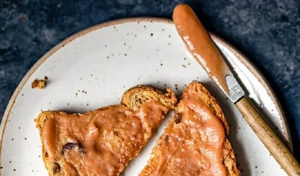 Φτιάξε μόνη σου τέλεια βούτυρα από ξηρούς καρπούς