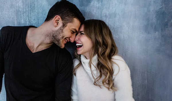 Τα ευτυχισμένα ζευγάρια μπορούν να απαντήσουν σε αυτές τις 5 ερωτήσεις