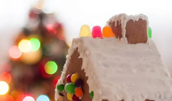 H συνταγή για το πιο νόστιμο μπισκοτόσπιτο βήμα βήμα (είναι πιο εύκολο απ' ότι νομίζεις)