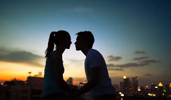 Έχε δίπλα σου όποιον άνδρα θες με 5 βήματα αυτοπεποίθησης!