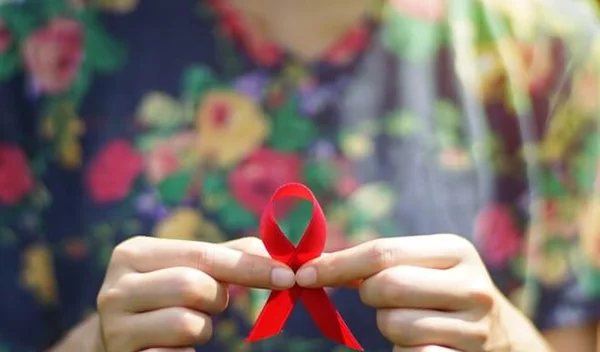 Συνεχίζεται η πτώση των νέων περιστατικών HIV στην Ελλάδα και παγκοσμίως