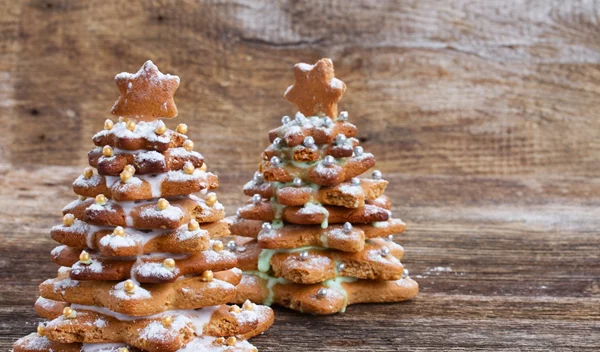Φτιάξε χριστουγεννιάτικο δέντρο με μπισκότα (και η Shape συνταγή για μπισκότα βουτύρου!)