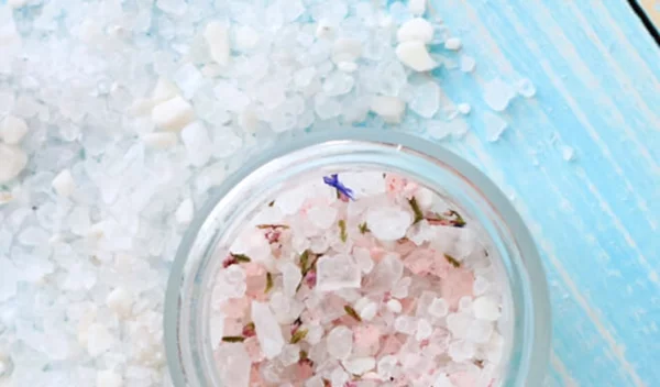 Ξηροδερμία στο κρανίο και φαγούρα: Πώς θα τις αντιμετωπίσεις με φυσικό τρόπο