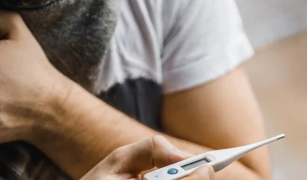 Γιατί οι άνδρες κάνουν σαν παιδιά όταν αρρωσταίνουν; Η επιστήμη απαντά