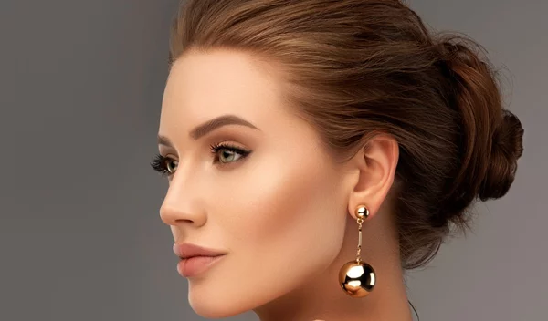 Οι συνήθειες ομορφιάς που έχουν οι επιτυχημένες γυναίκες (και τι δεν κάνουν), λέει η έρευνα