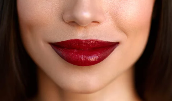 Διάβασε σε 3' ενδιαφέροντα στοιχεία για το σάλιο + μία κακή συνήθεια των αντρών