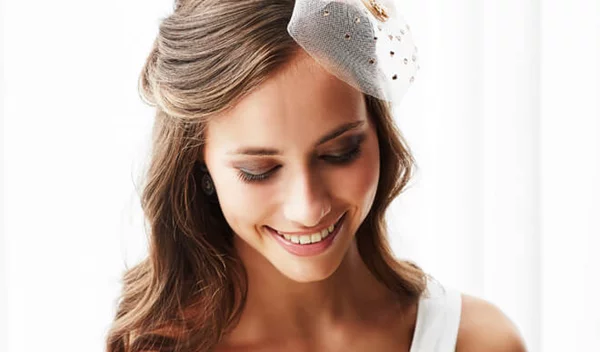 20 ιδέες για νυφικό μακιγιάζ (όποιο κι αν είναι το χρώμα των μαλλιών ή των ματιών σου)