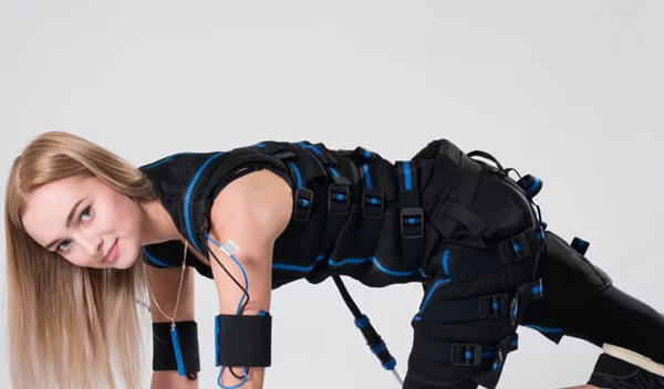 Δοκιμάσαμε προπόνηση EMS: 20 λεπτά την εβδομάδα και καλύπτεις την ανάγκη για άσκηση ενδυνάμωσης;