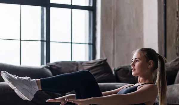 Διαλειμματική προπόνηση: Το 20λεπτο πρόγραμμα χωρίς εξοπλισμό στο σπίτι