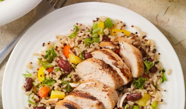 Φαγητό που περίσσεψε: Ποιες τροφές σε αδυνατίζουν την επόμενη μέρα (και όχι μόνο);