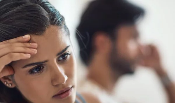 Τα ψέματα στη σχέση: Πειράζει να του λες ψέματα; Ιδού τι λέει η ψυχολόγος