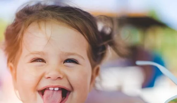 Διφθερίτιδα: Τα συμπτώματα της νόσου, πώς μεταδίδεται και το εμβόλιο