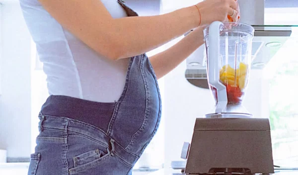 Είμαι έγκυος τι πρέπει να τρώω και τι όχι: Οι 10 κανόνες που πρέπει να ξέρουν οι μέλλουσες μαμάδες