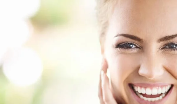 Σύνδρομο ξηροφθαλμίας: Αυτοί είναι οι 10 τρόποι αντιμετώπισης για το πιο ενοχλητικό πρόβλημα στα μάτια