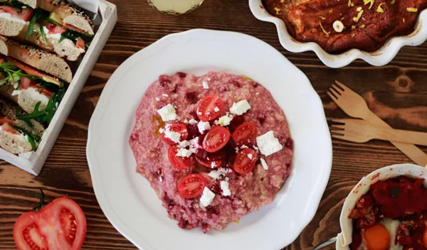 Τραχανότο με παντζάρι και τυριά από τον food blogger Γαβριήλ Νικολαΐδη