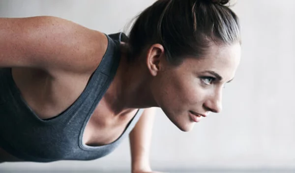 Ασκήσεις με το βάρος του σώματος για όσους αγαπούν να μισούν τα burpees