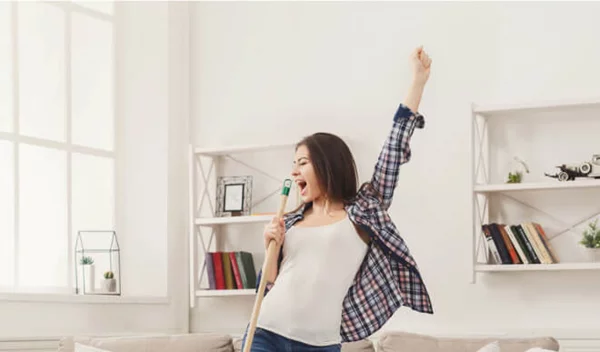 Απολυμαντικά επιφανειών Reval: Απόλυτη καθαριότητα και απολύμανση στη στιγμή