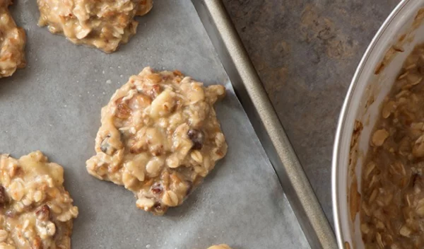 To δοκιμάσαμε! Σπιτικά cookies με 3 υλικά (χωρίς αλεύρι ή ζάχαρη)!