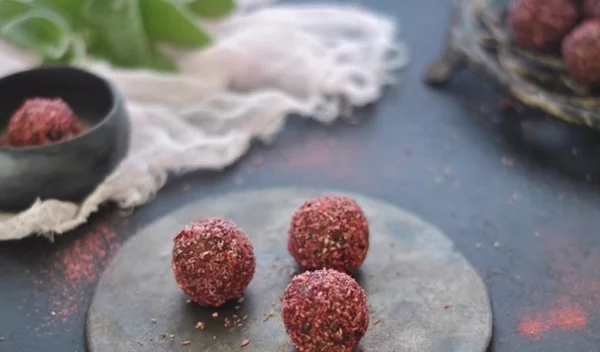 Μπάλες ενέργειας με cranberries και φυστικοβούτυρο: Η ιδανική λύση για τα σνακ σου