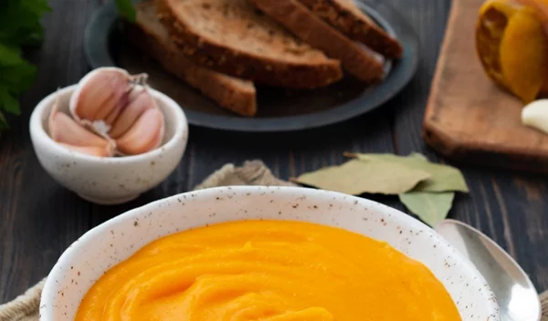 Πουρές κολοκύθας: Η σπιτική συνταγή από το διατροφολόγο Μάνο Δημητρούλη