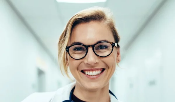 Ασκείς ιατρικό επάγγελμα; Να πώς μπορείς να εργαστείς στο εξωτερικό