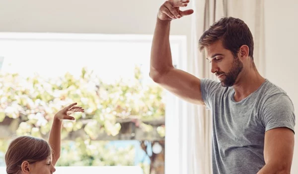 Είναι ο σύντροφός σου ο ιδανικός πατέρας; Αυτά είναι τα χαρακτηριστικά που τον ξεχωρίζουν