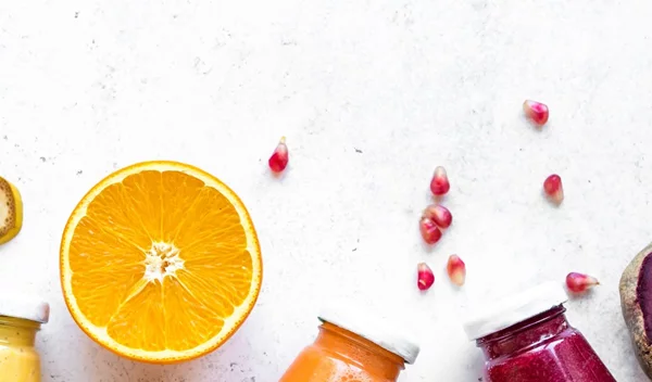 Πρόγραμμα 5 ημερών με αποτοξινωτικούς χυμούς, σαλάτες και φυσικά ενεργειακά ποτά της διατροφής Raw Food Detox