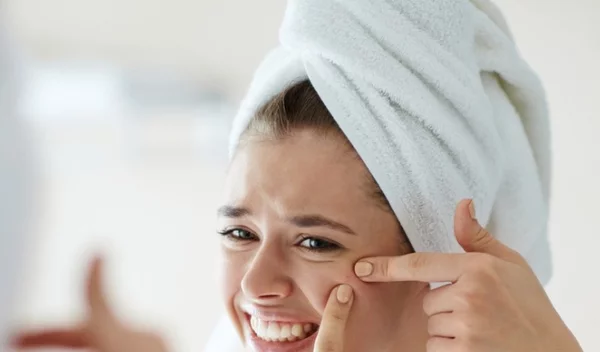 Ξαφνικό σπυράκι, τι να κάνω; Η γρήγορη λύση