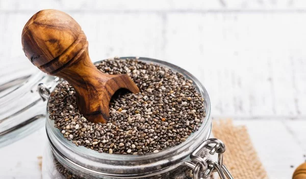 Σπόροι Chia, λιναριού, κάνναβης, κολοκύθας, παπαρούνας: Ποιος είναι ο καλύτερος;