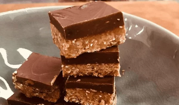 Συνταγή για μπάρες ενέργειας με ταχίνι και φαγόπυρο από τη Δέσποινα Βανδή