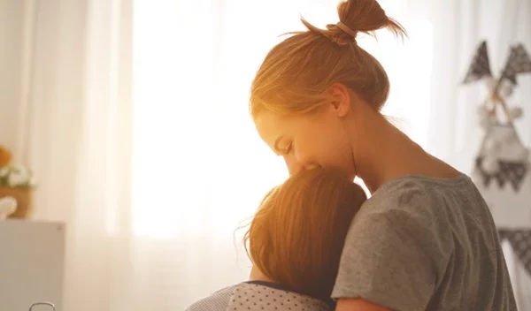 Απαγωγές παιδιών: Πώς θα προστατέψουμε τα παιδιά μας από τους «κακούς» με γεγονότα και χωρίς φόβο