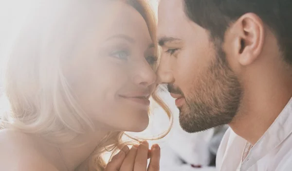 Πώς θα κρατήσεις τη σχέση σου ζωντανή;