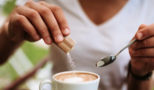 Αυτή η απλή πρωινή συνήθεια θα σε κρατήσει υγιή όσο μεγαλώνεις