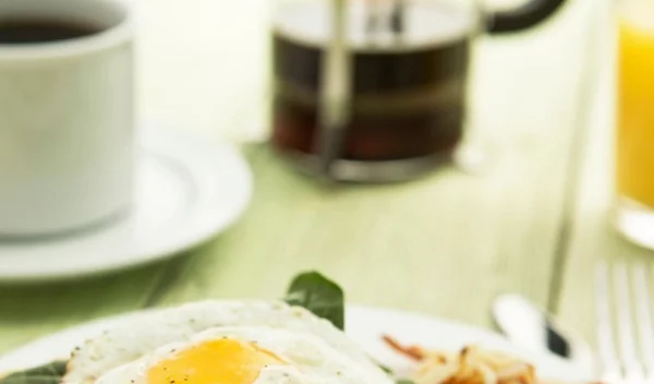 Συνταγή για βάφλα καλαμποκιού και με τι να την συνδυάσεις για ένα αλμυρό αποτέλεσμα