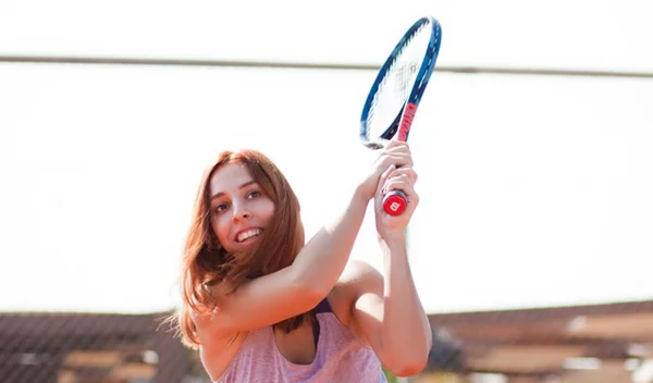 Δοκίμασα τένις: Μια ολοκληρωμένη και διασκεδαστική προπόνηση για δυνατό σώμα