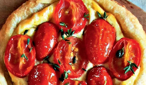 Τάρτα αλμυρή για πρωινό: Η εύκολη συνταγή και 4 διαφορετικές γαρνιτούρες