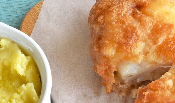 Συνταγή για κροκέτες μπακαλιάρου με σκορδαλιά από την Αργυρώ Μπαρμπαρίγου