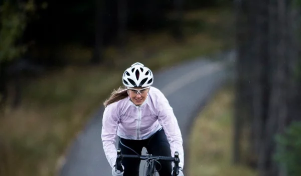 Το εβδομαδιαίο πλάνο για προπόνηση με ποδήλατο (bonus: ο εξοπλισμός και οι τύποι ποδηλάτων)