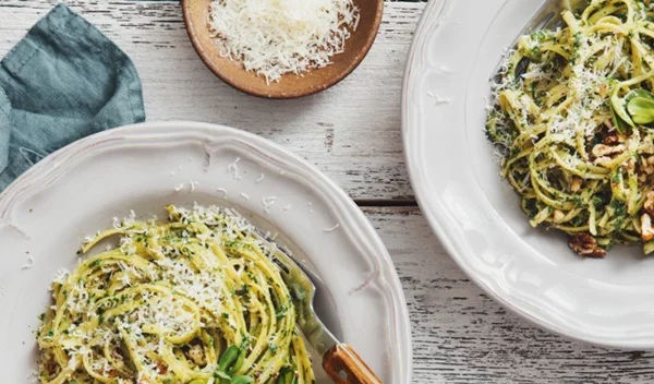 Ποια σάλτσα ταιριάζει καλύτερα με κάθε ζυμαρικό ανάλογα με το σχήμα του;