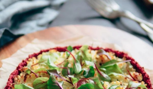 Πίτσα με βάση από παντζάρι για να ένα απόλυτα ελαφρύ γεύμα