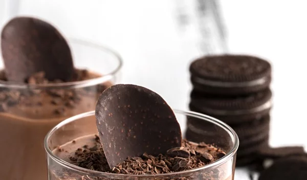 Elle Macpherson | Η συνταγή της για υγιεινή mousse σοκολάτας