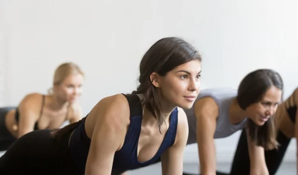 4 λόγοι για να εντάξω την άσκηση σανίδα στο πρόγραμμα γυμναστικής