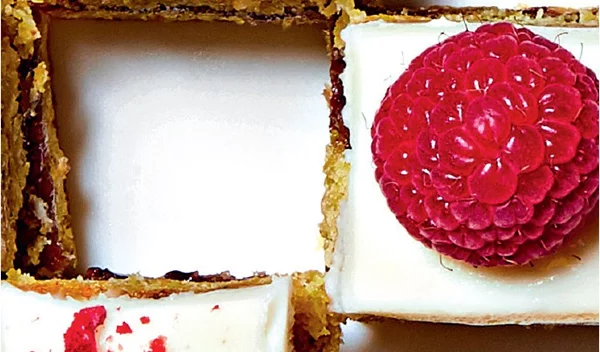 Θέλεις ένα υγιεινό και θρεπτικό γλυκό; Δοκίμασε πτι φουρ με φιστίκια Αιγίνης και σμέουρα