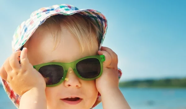 Πώς μαθαίνουμε στα αγόρια να είναι λιγότερο συναισθηματικά – και δεν το καταλαβαίνουμε