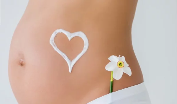 Νέα έρευνα: Τι σημαίνει να νοσήσεις με COVID-19 στην εγκυμοσύνη και το θηλασμό