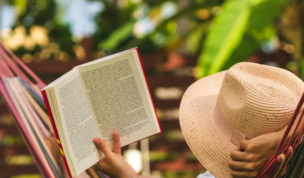 10+1 fashion tips για να αντιμετωπίσεις τον καύσωνα